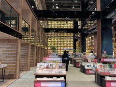 -半山书局(新世纪商城店)