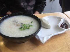 皮蛋瘦肉粥-玖鲜小笼(中山广场店)
