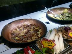 -闯关东东北农家菜(崂山石老人店)