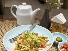 自制腊肠炒水芹菜-杭州西湖柳莺里酒店·闻莺厅