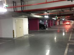 -BFC外滩金融中心停车场