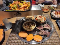 -鑫釜山海鲜烧烤(鑫丰国际店)
