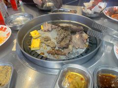 -哈哈碳都·牛肋条无限自助烤肉(台江万达店)