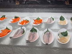 -雍容荟帝王蟹活龙虾展台自助(IFS黑金店)