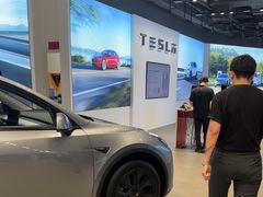 -TESLA 特斯拉(上海太古汇体验店)