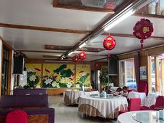-鸿运美食府