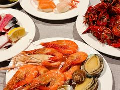 -广州万富希尔顿酒店·感趣自助餐厅·金秋蟹宴生蚝海鲜刺身