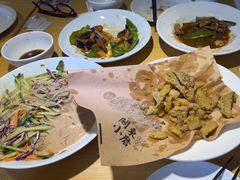 -关东小磨东北菜(上海长风大悦城店)