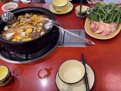 -菌之家·专业纯野生菌火锅·特色炒菌