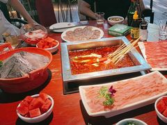 -二荆条·蜀鲜汇城市森林火锅