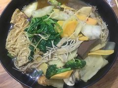 -万记麻辣烫国展总店