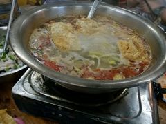 -周良天山牛杂城(天山路总店)