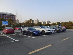 -复旦大学附属华山医院北院-停车场
