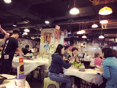大堂-鲜入围煮花胶鸡海鲜火锅