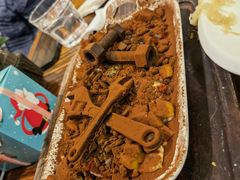 巧克力-1886德国汽车餐厅(外滩十六铺码头店)