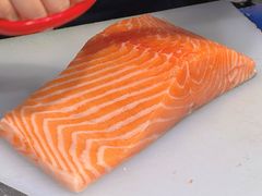 皇冠三文鱼-济南海鲜大市场