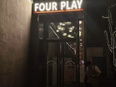 -FOUR PLAY BAR