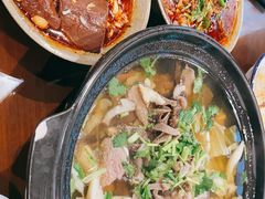 -谢老五跷脚牛肉·非遗传承店