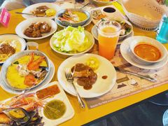 -彩虹云霄酒店75层国际自助餐