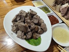 -蒙艾里民族传统菜蒙餐