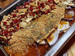 -宏兴烤鱼山庄(宣恩总店)