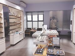 -视野联行眼镜•蔡司•依视路(温江店)
