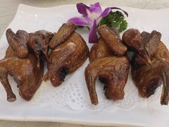 石岐乳鸽-轩记海鲜餐厅·四十五年老字号·经典粤菜(西区彩虹店)