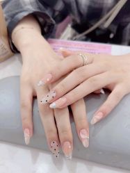 -尤米一站式美甲美睫