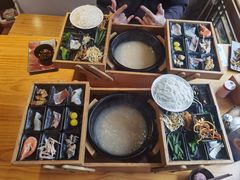 -勺子米线·云南传统小吃市集(四方街店)