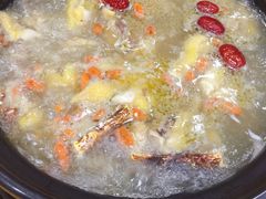 -濠轩阁特色生蚝火锅(水湾路店)