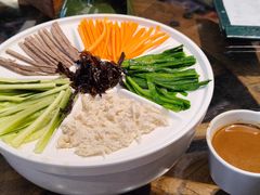 -云海肴·汽锅鸡·云南菜(天山百盛优客店)