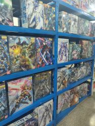 -逝水玩具折扣店