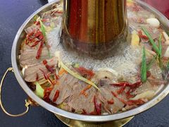 土火锅-撒拉人家.酸菜牦牛肉火锅