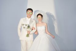 -雪中彩影婚纱摄影·微光艺术中心