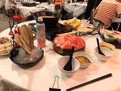 -鲜入围煮花胶鸡海鲜火锅