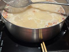 -尚尚仙·酸汤猪手·猪肚鸡火锅(华联万柳购物中心店)