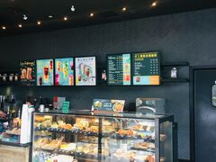 面包甜点陈列柜-星巴克(七宝领展广场1F店)
