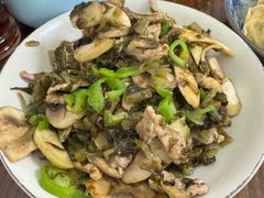 雪菜蘑菇笋炒肉片-家烧面馆【南山路知名经典面食】