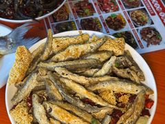 -丹水桥地锅鱼·翘嘴鲌·地方特色全鱼宴(丹江口大坝店)
