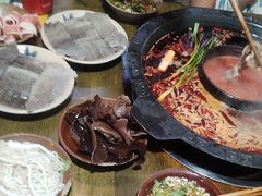-黄潇洒老火锅(九眼桥宏济巷店)