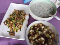 -湖泉水云间餐厅·弥勒地道菜(B座店)