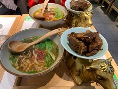 -百春原湖南牛肉粉(百联世纪店)