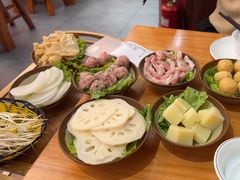 -黔三一夺夺粉酸汤火锅(百信店)