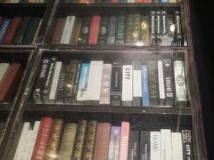 -钟书阁(松江泰晤士小镇店)