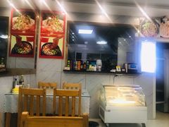 -滋滋香馄饨(听海路店)