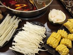-乡土黄·鲜牛肉火锅·小龙虾(兴业街店)