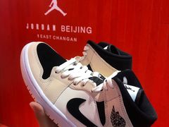 -JORDAN(东方广场店)