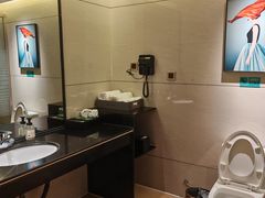 -华海酒店(茂名高铁站店)