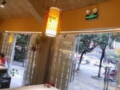 -老房老舍重庆火锅(假日城市店)