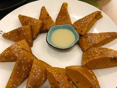 -香巴拉云南餐厅(华莱坞店)